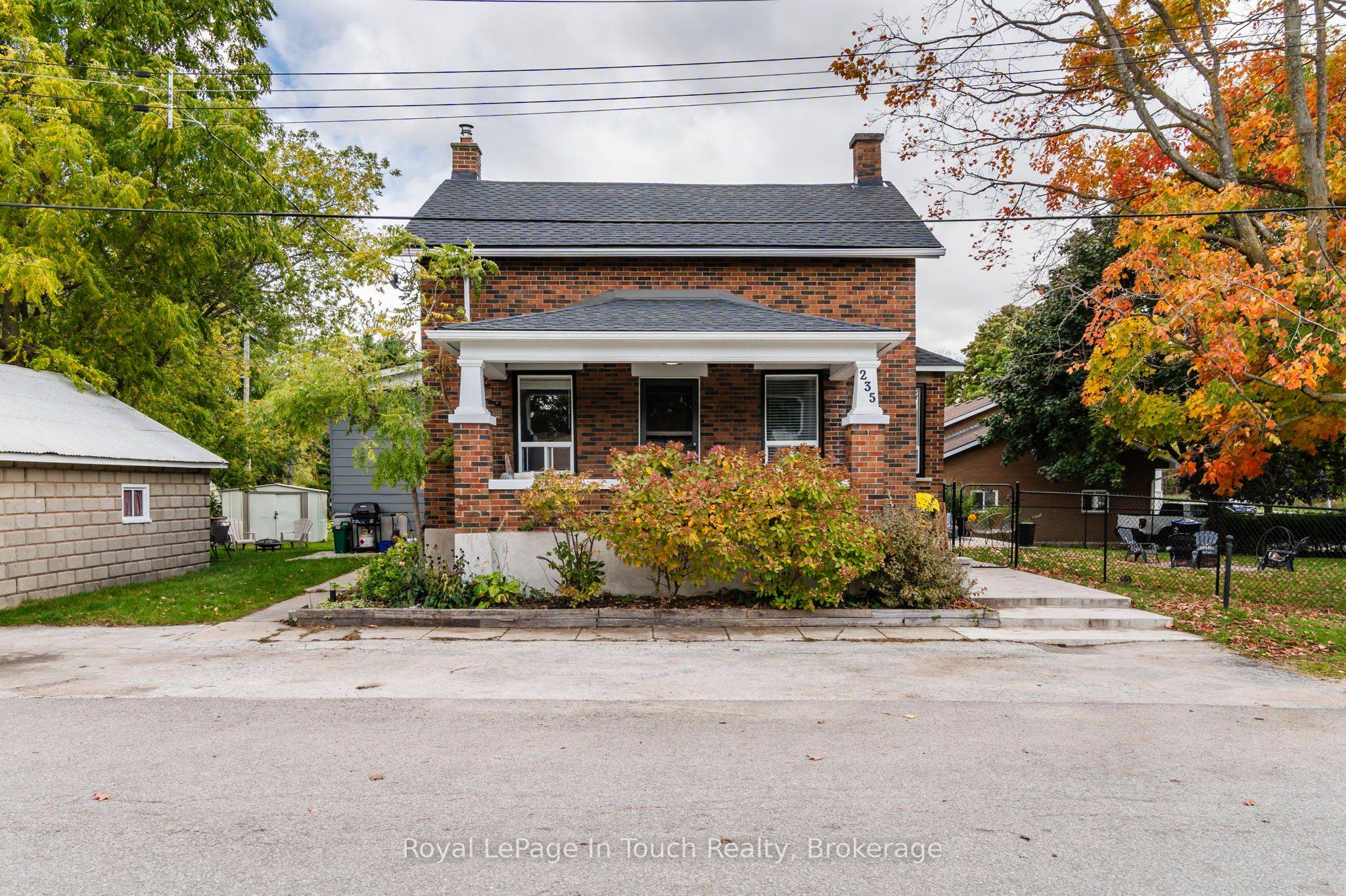 Clearview, ON L0M 1S0,235 Jane ST