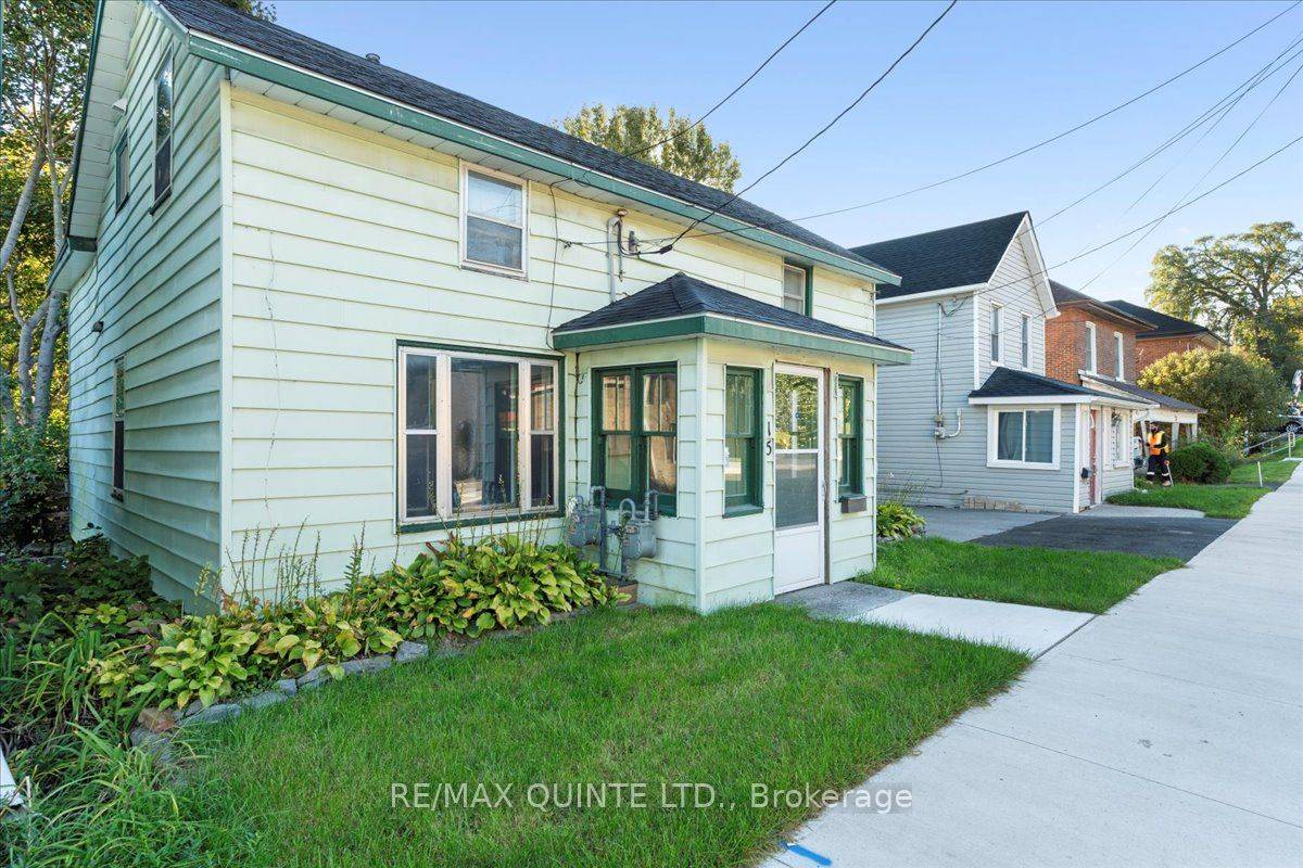 Belleville, ON K8P 3N5,15 Murney ST