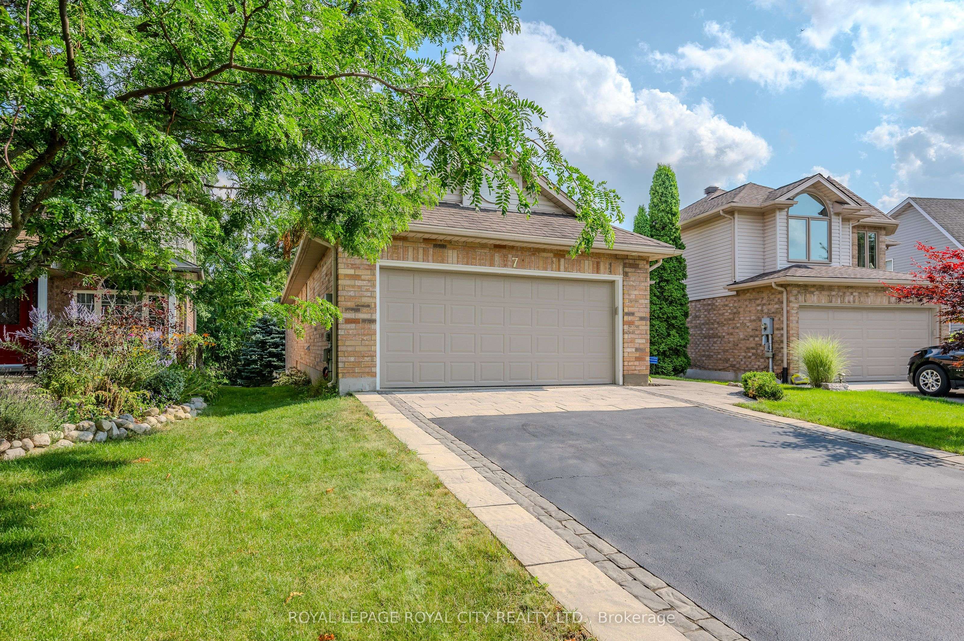 Guelph, ON N1L 1H6,7 Whitetail CT