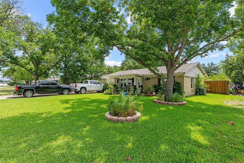 Farmers Branch, TX 75234,13824 Dennis Lane