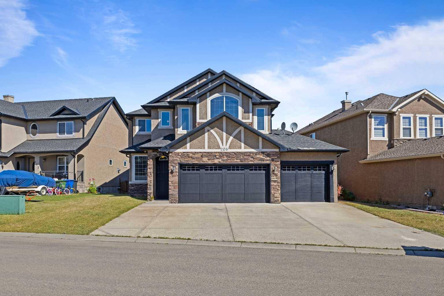 Chestermere, AB T1X 1W3,208 East Lakeview PL