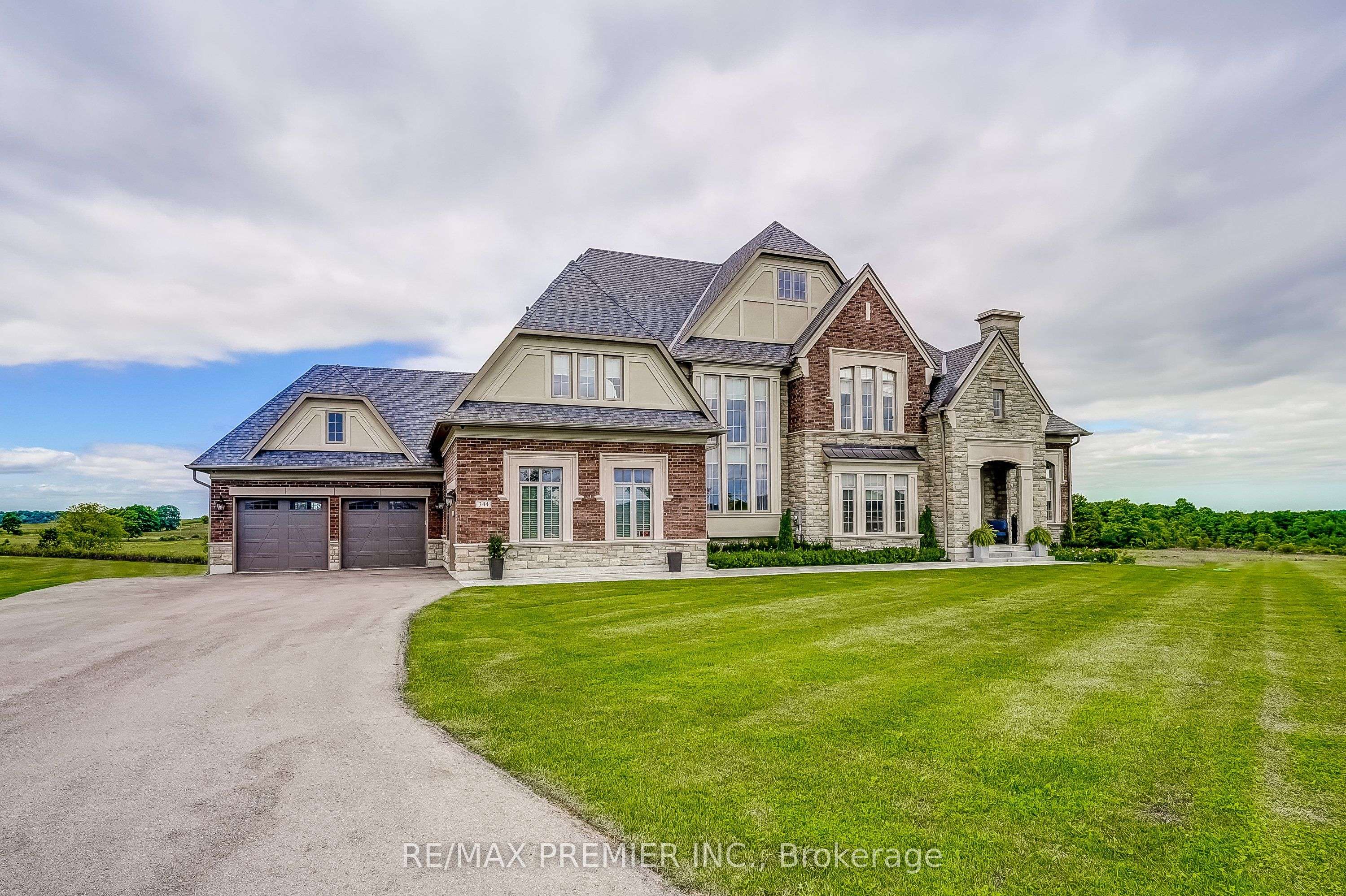 Caledon, ON L7E 3N6,344 Amos DR