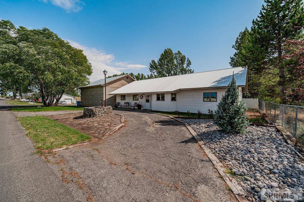 Ashton, ID 83420,462 Walnut Street