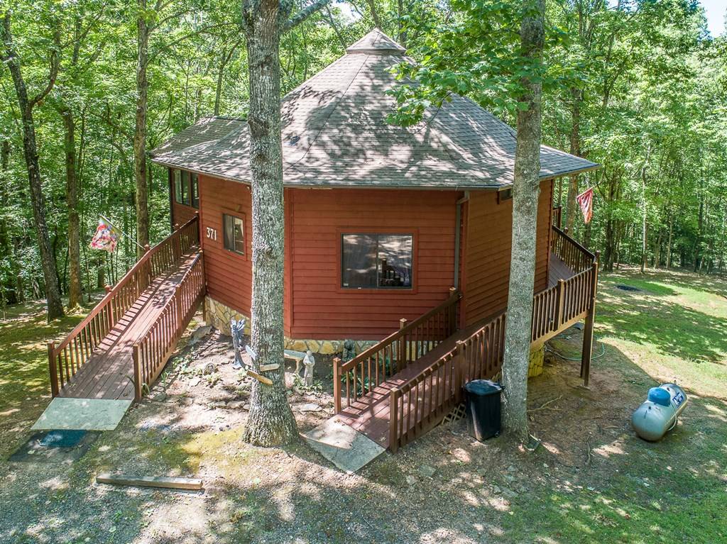 Murphy, NC 28906,371 Persimmon Heights Road