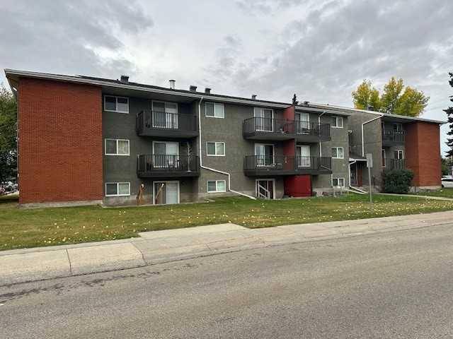 Red Deer, AB T4R 1V3,35 Bennett ST #104