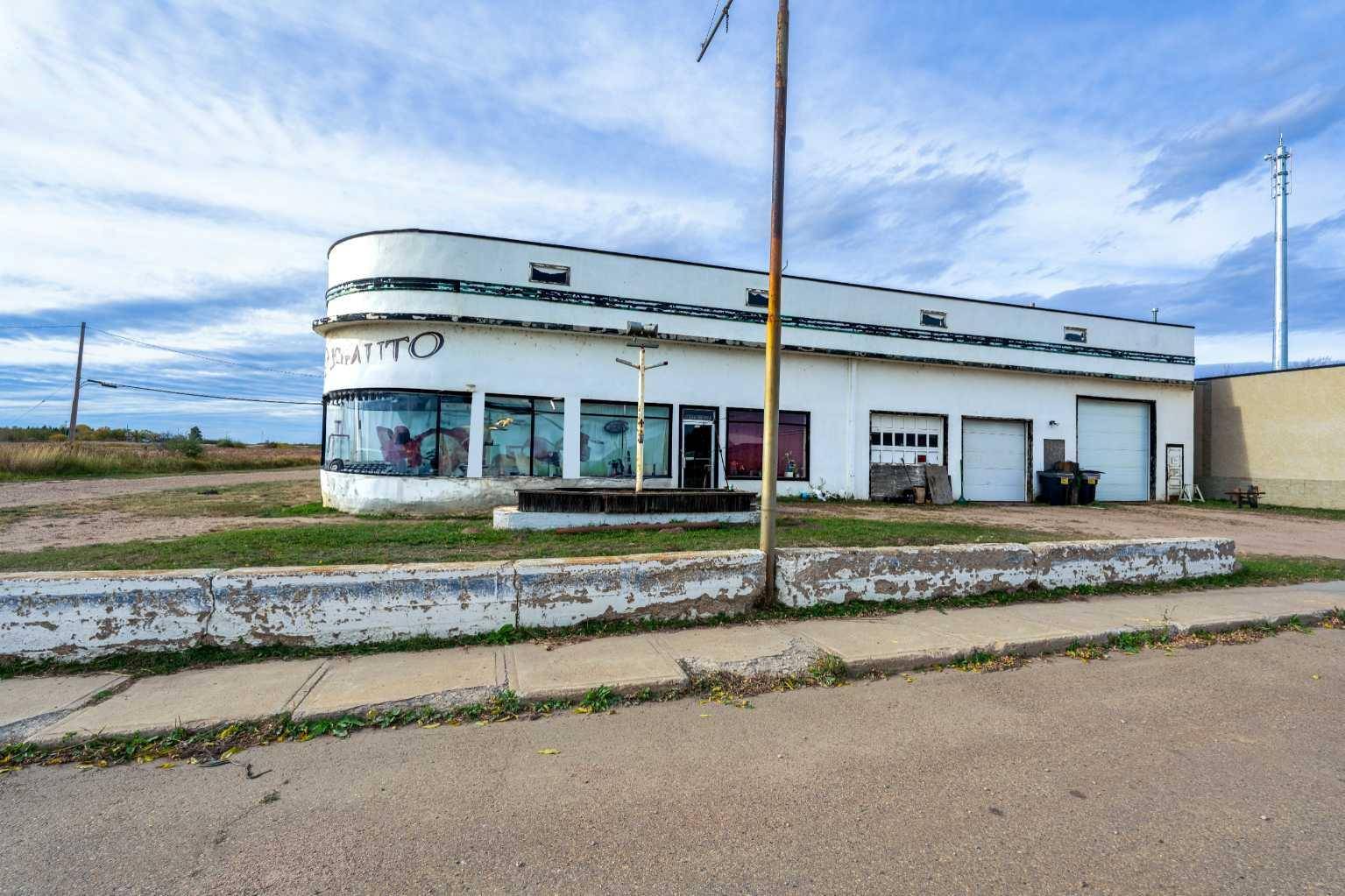 Holden, AB T0B 2C0,4806 50 St.