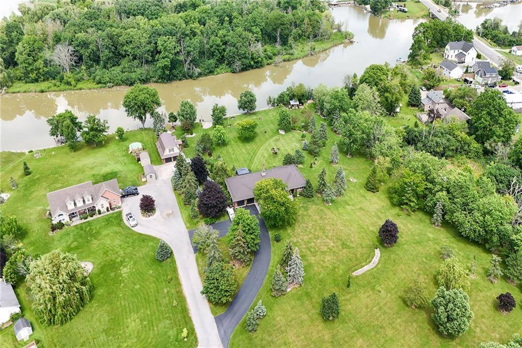32 HALDIMAND Trail, Dunnville, ON N1A 1W9