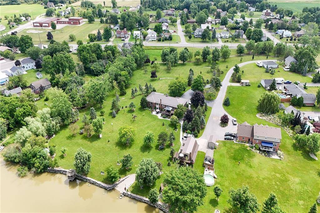 32 HALDIMAND Trail, Dunnville, ON N1A 1W9
