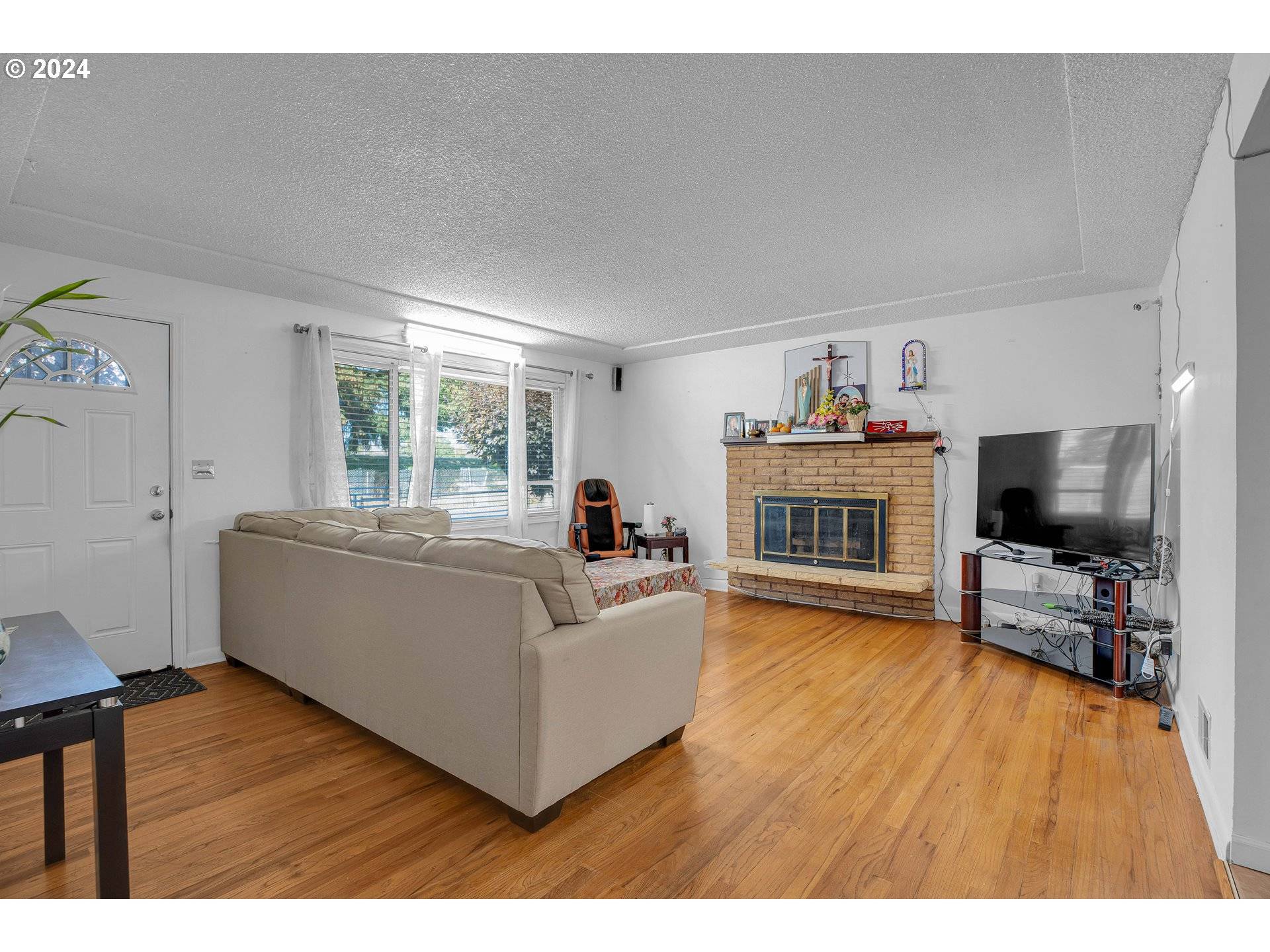 Portland, OR 97266,4558 SE 96TH AVE
