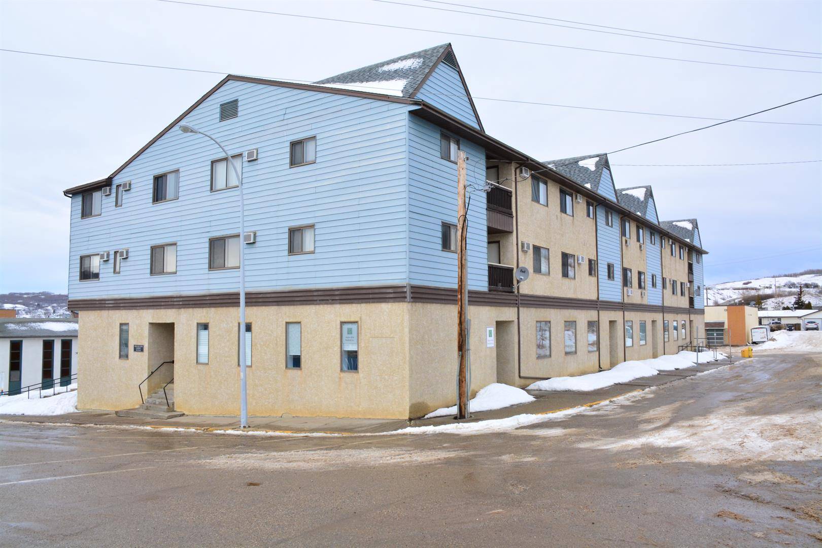 Peace River, AB T8S1R3,10118 100 AVE #101-215