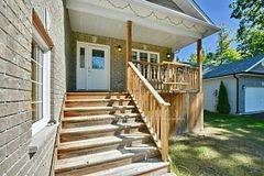 Wasaga Beach, ON L9Z 1Y1,81 52nd ST