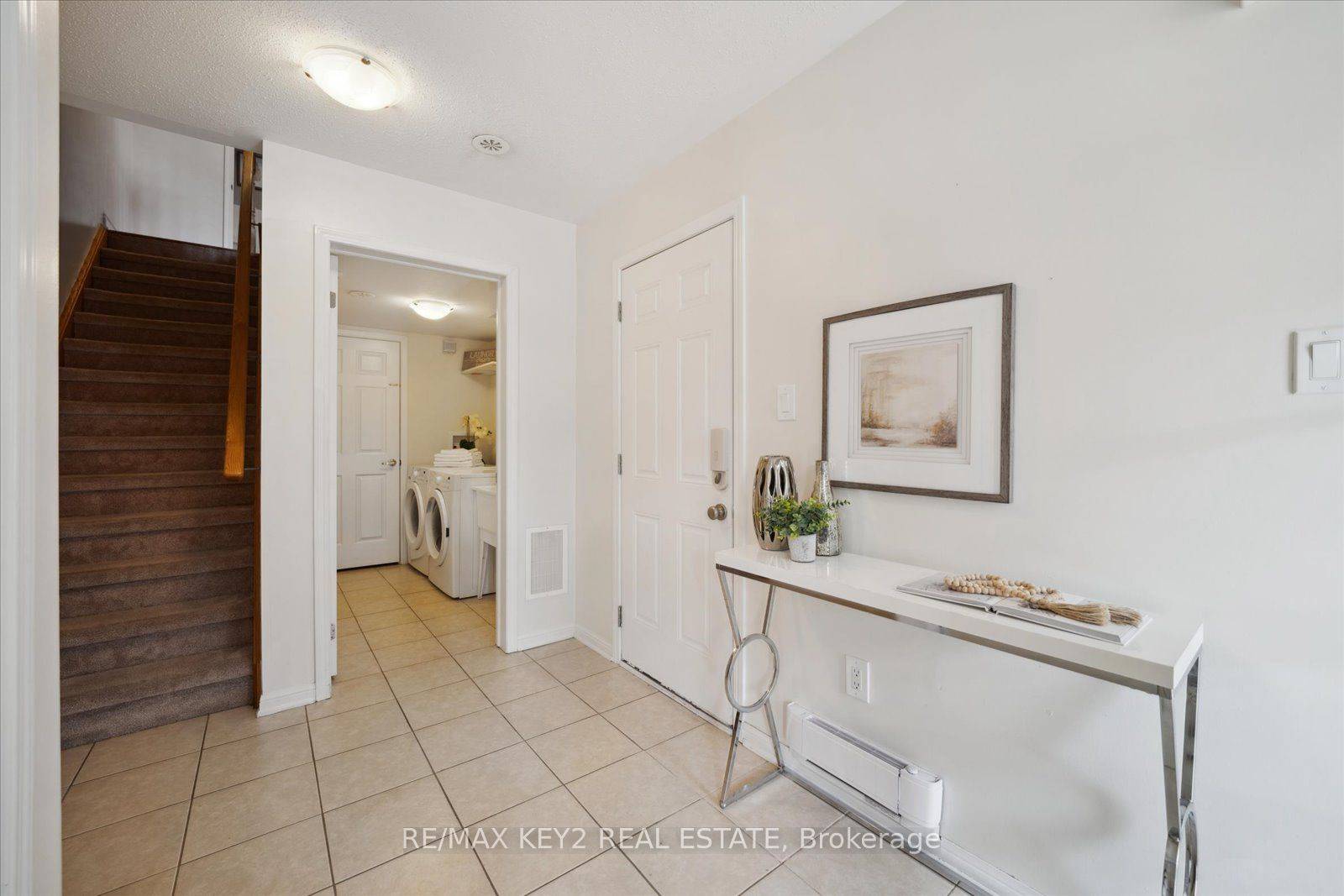 Pickering, ON L1X 0C3,1752 Byford ST