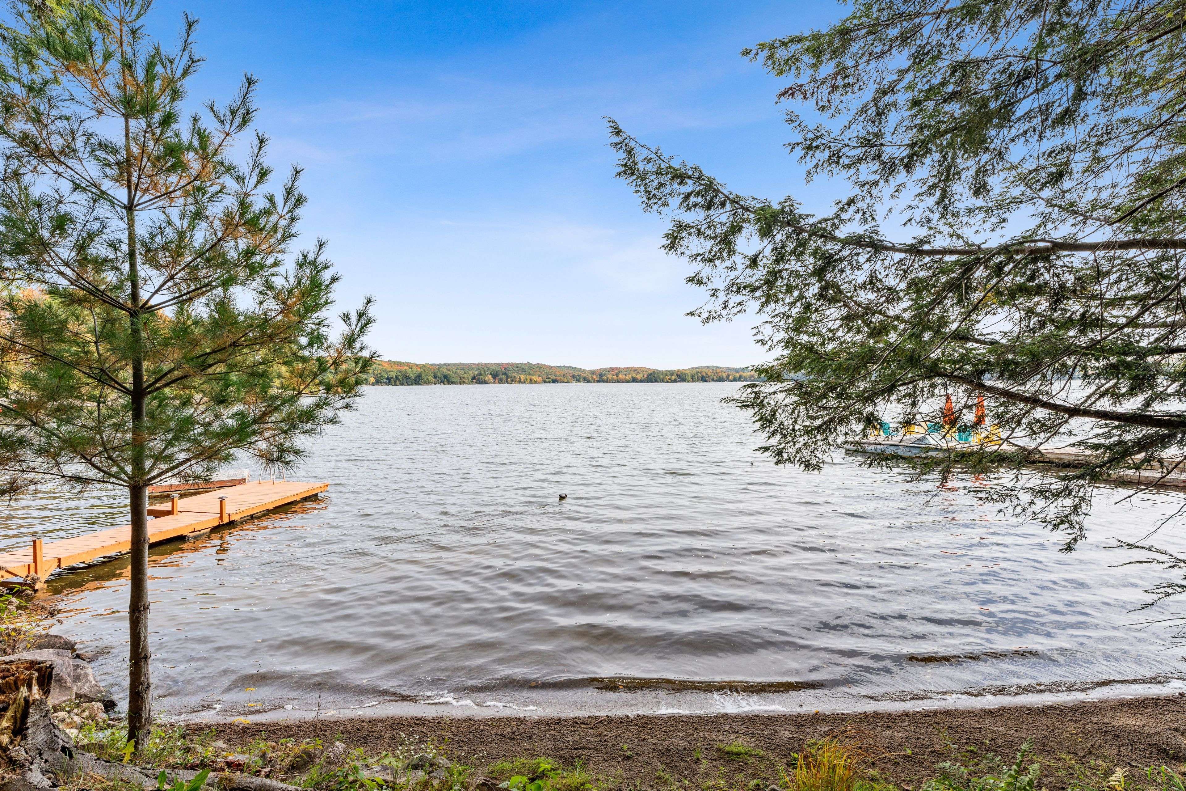 Muskoka Lakes, ON P0B 1M0,1464 North Shore RD