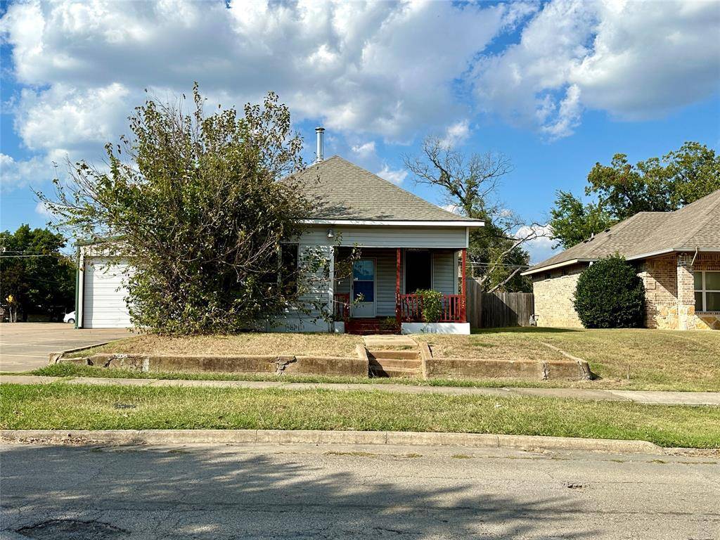 Denison, TX 75020,725 W Woodard Street