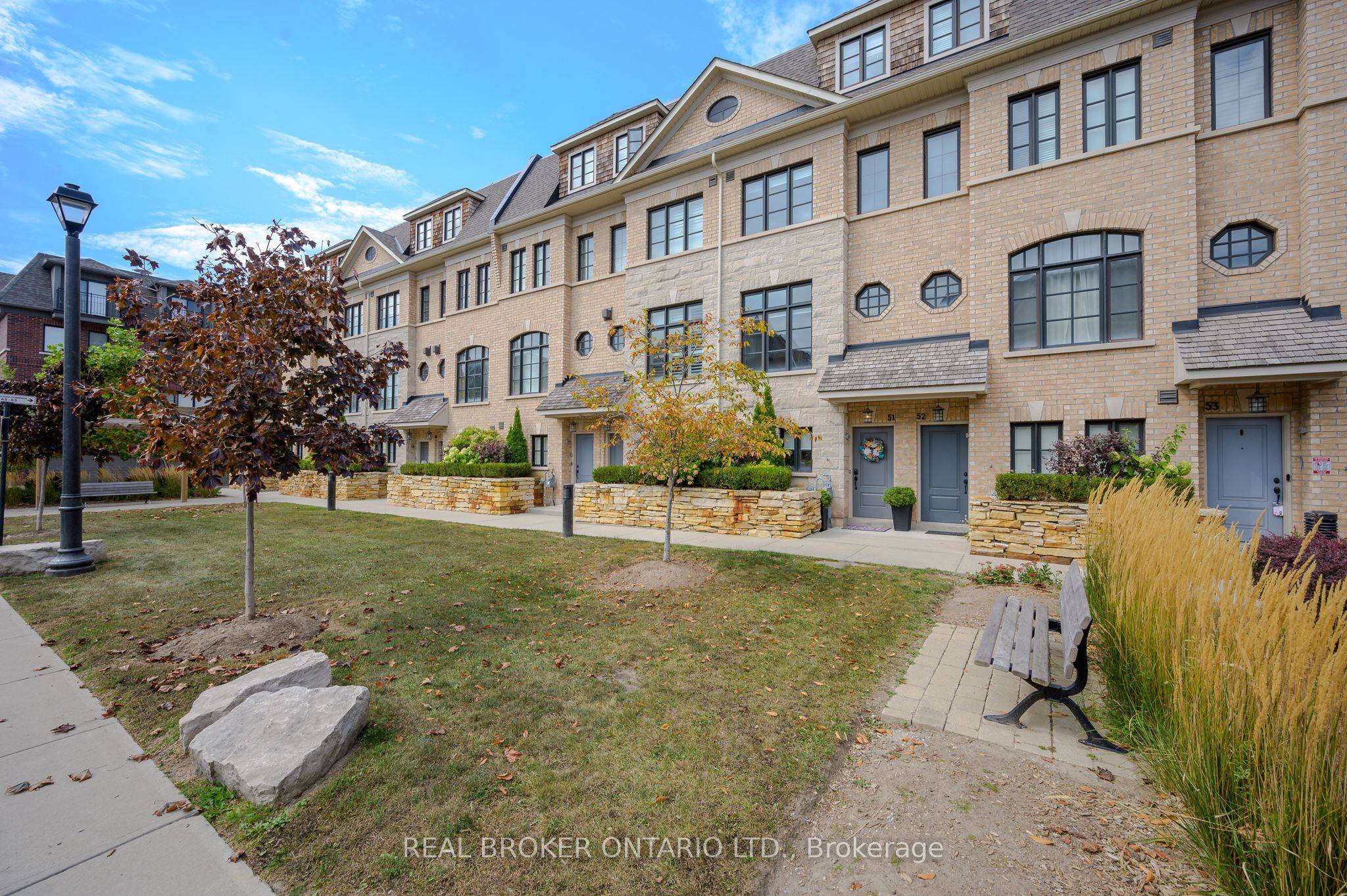 Oakville, ON L6H 0N2,275 Royalton Common N/A #51