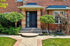 Oakville, ON L6M 4R2,2042 Springdale RD