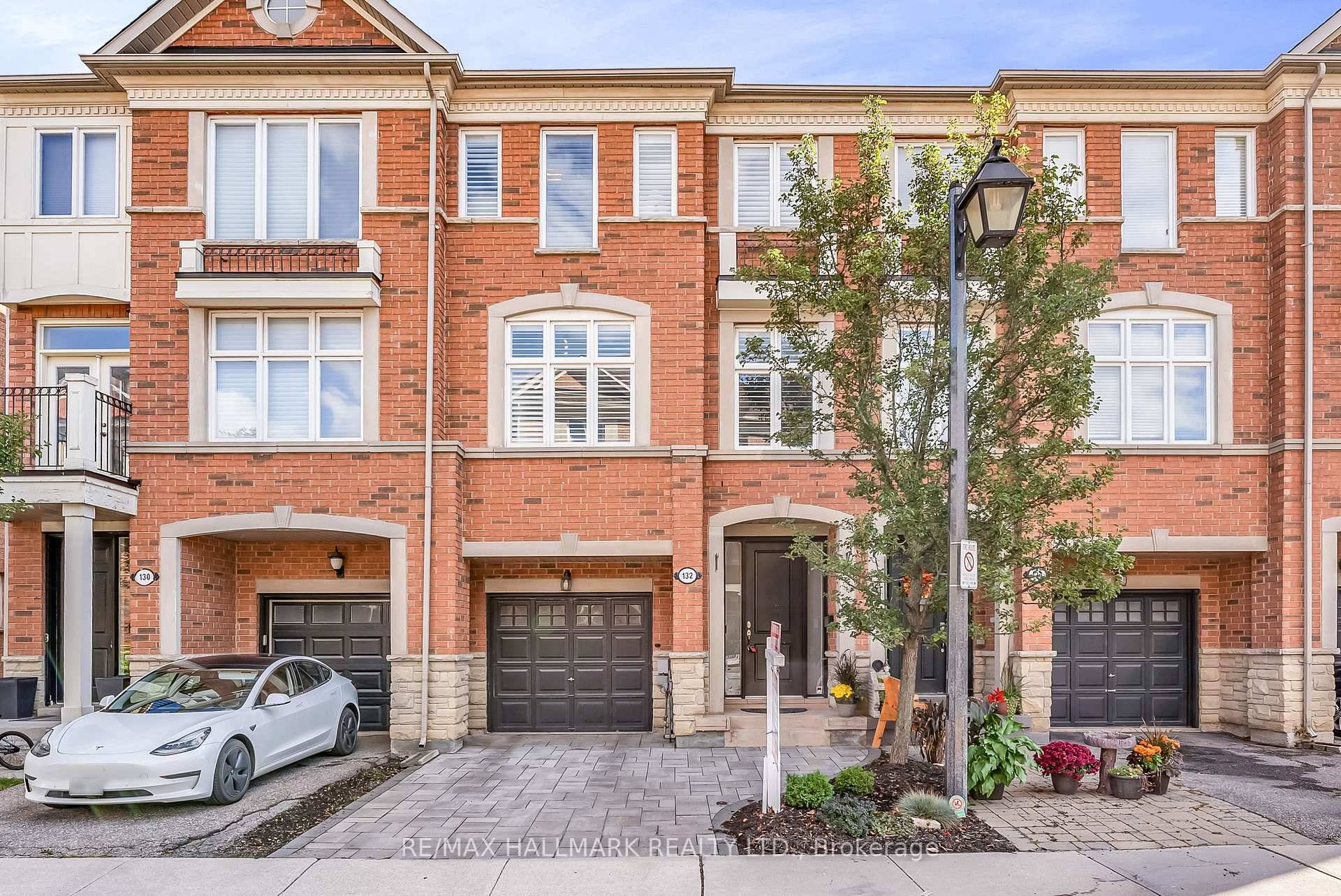 Vaughan, ON L4L 3S3,132 Vittorio De Luca DR