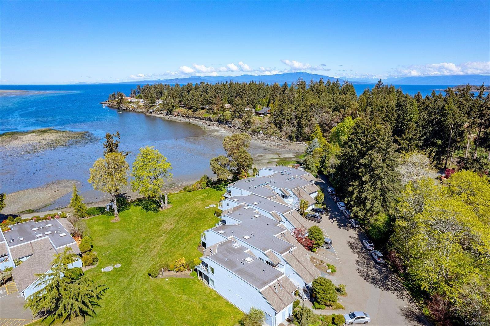 Nanoose Bay, BC V9P 9B7,1600 Stroulger Rd #610