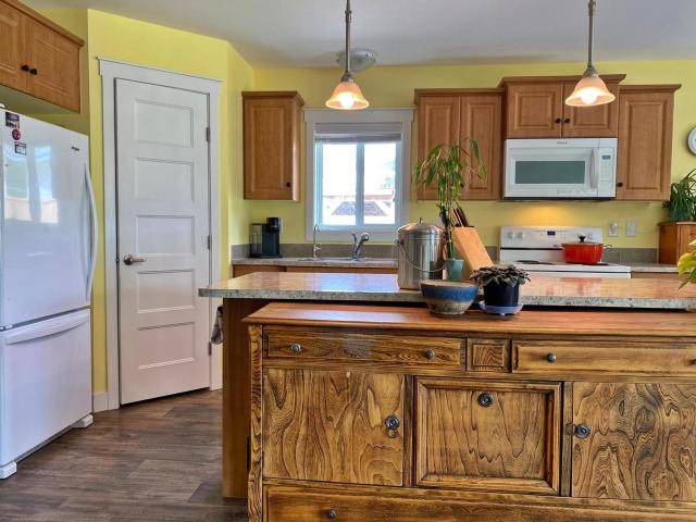458 SISKA DRIVE, Barriere, BC V0E 1E0
