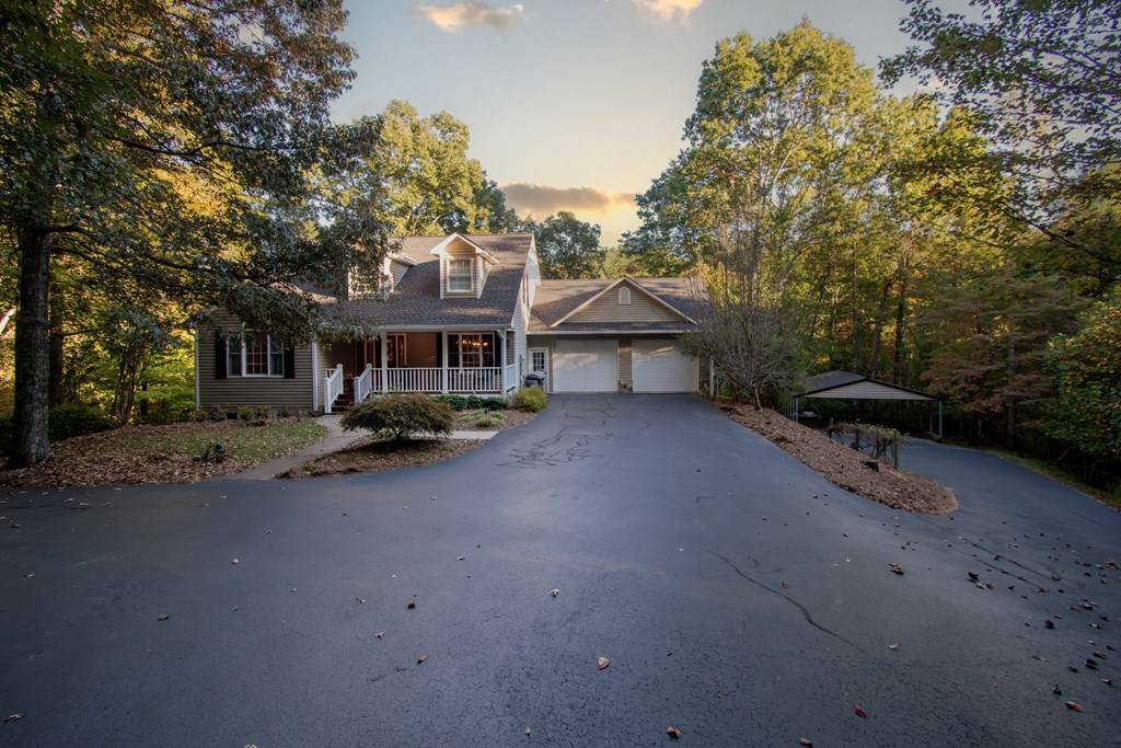 Murphy, NC 28906,425 TARHEEL WEST DR