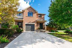 Burlington, ON L7M 5A8,4000 Alexan CRES