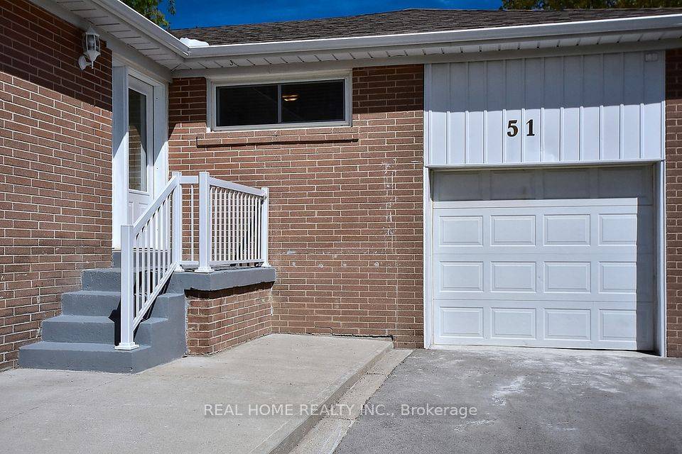 Newmarket, ON L3Y 1W4,51 Gladman AVE