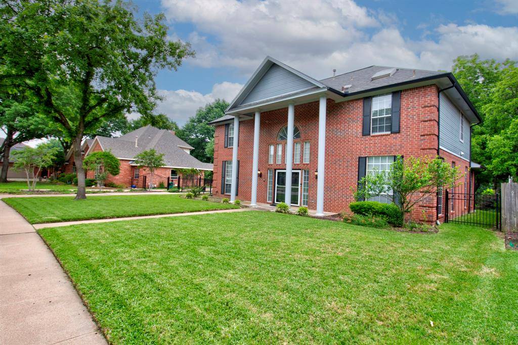 Grapevine, TX 76051,3031 Creekview Drive