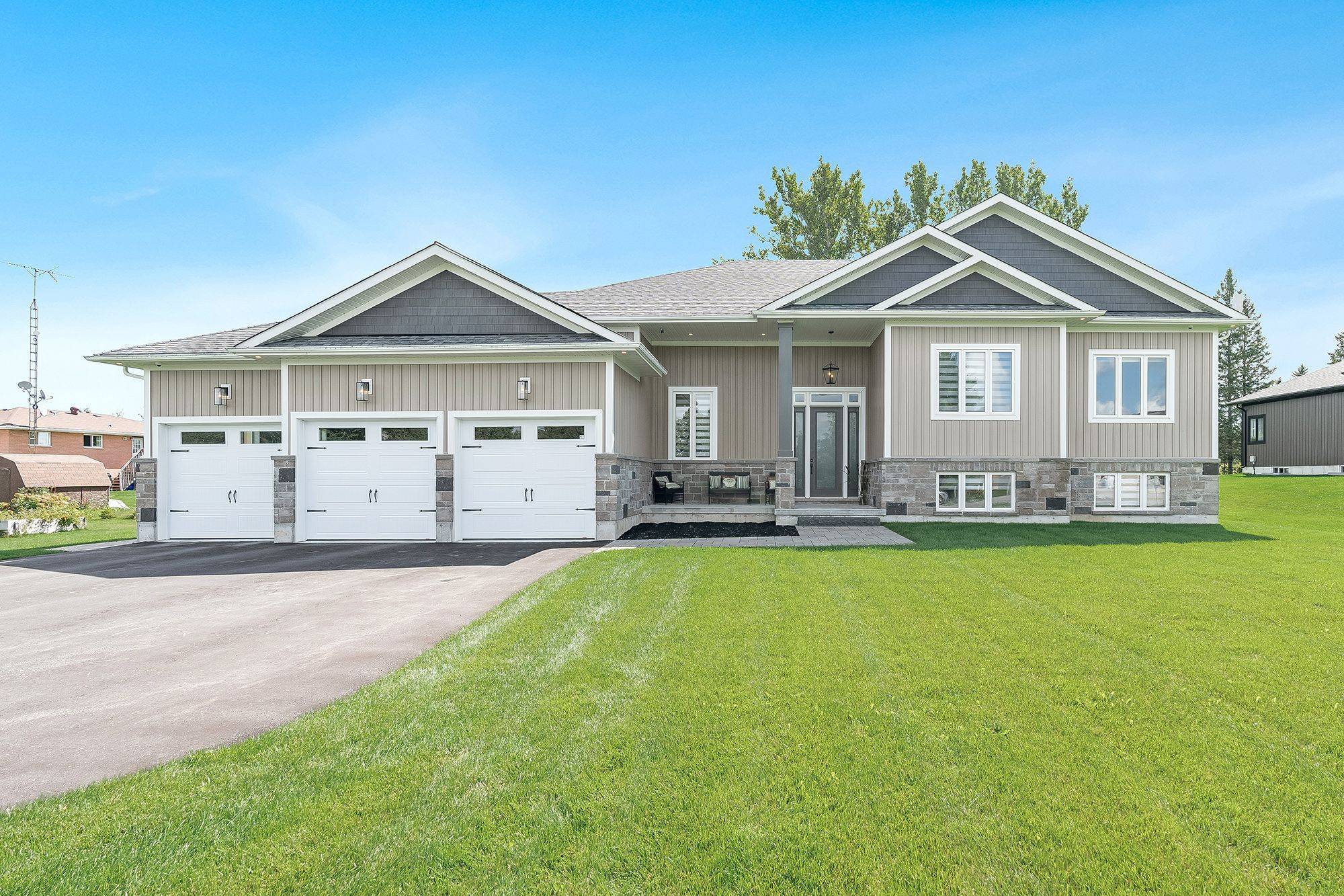 Oro-medonte, ON L0L 1T0,5 Eagle Way CT