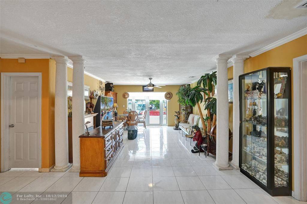 Pompano Beach, FL 33062,1078 SE 22nd Ave