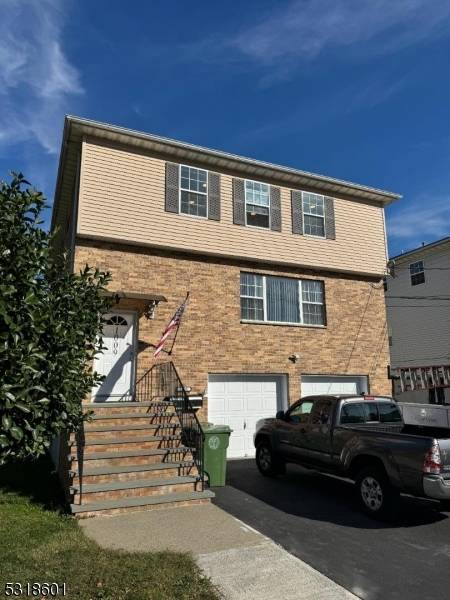 Roselle Boro, NJ 07203,1009 Walnut St #1