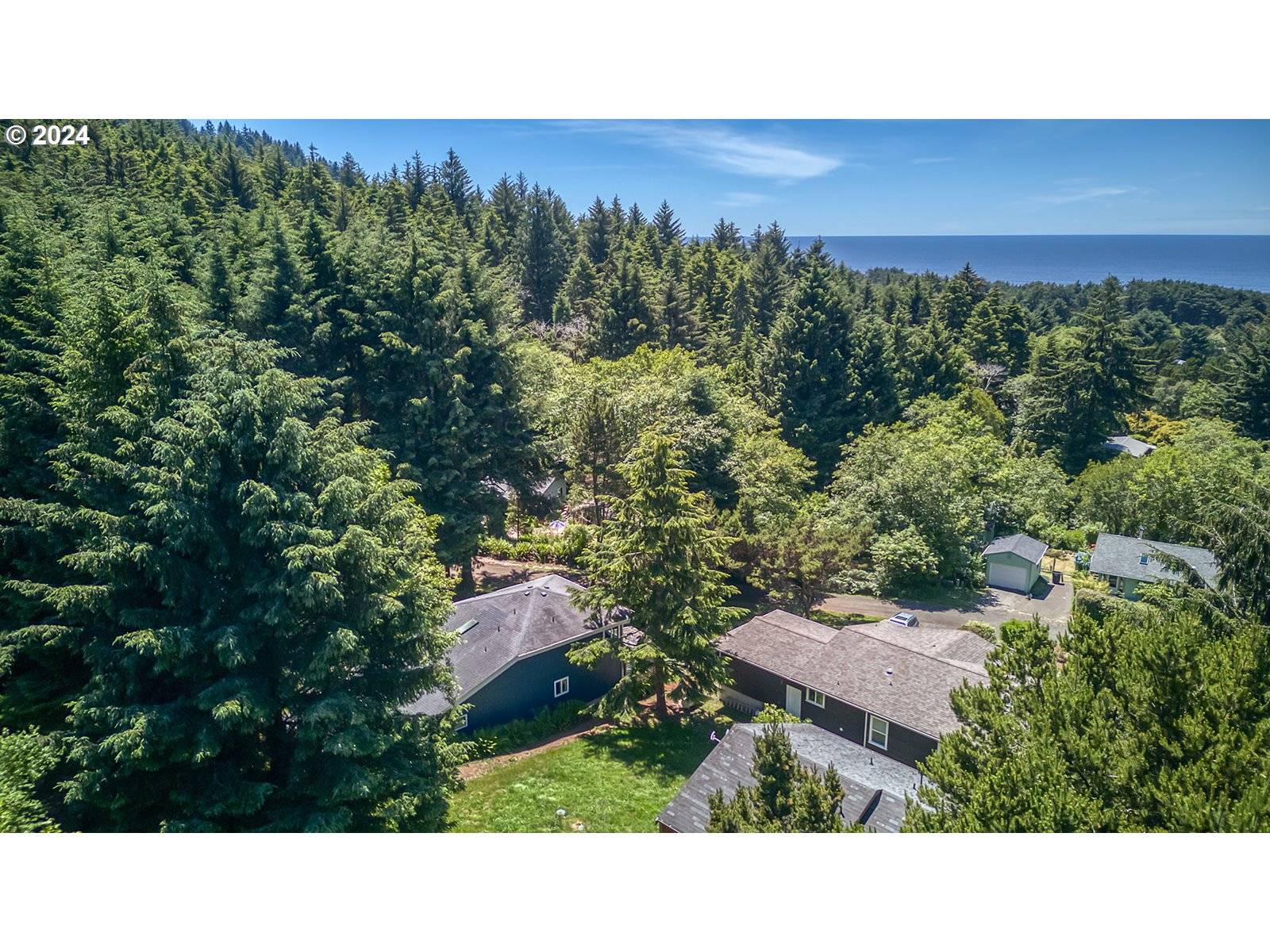 Yachats, OR 97498,2614 NE HEMLOCK DR