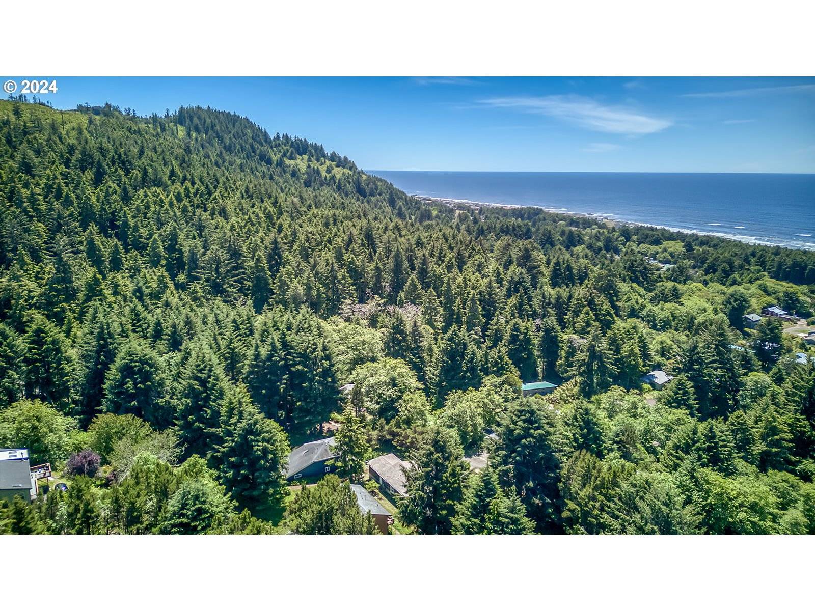 Yachats, OR 97498,2614 NE HEMLOCK DR