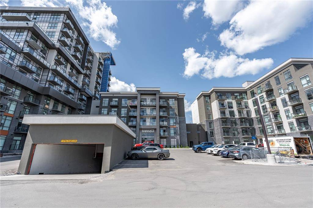 470 DUNDAS Street E #902, Waterdown, ON L8B 2A6