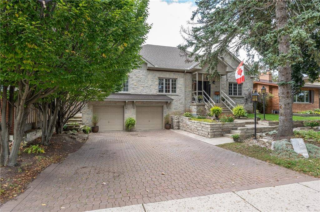 90 PLEASANT Avenue, Hamilton, ON L9C 4M7