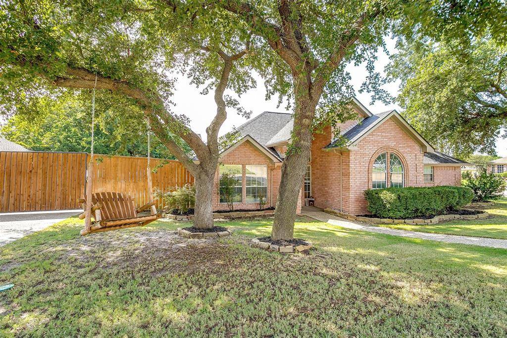 Burleson, TX 76028,509 Arbor Lawn Drive