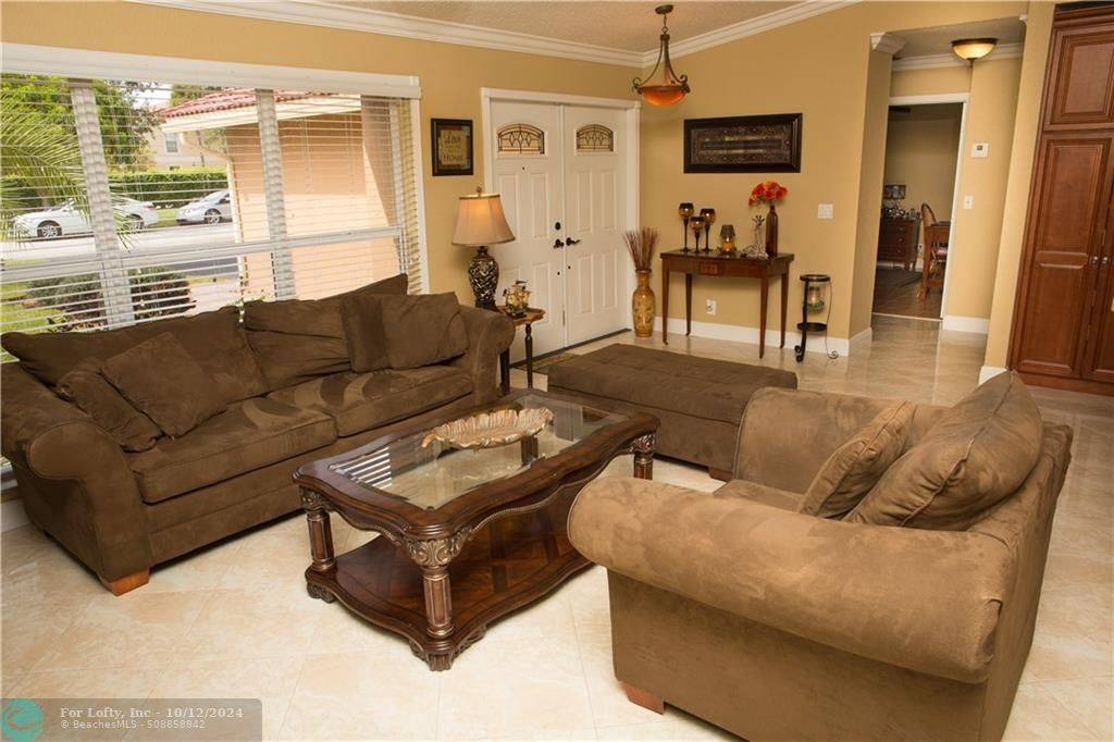 Coral Springs, FL 33071,991 NW 87th Ave