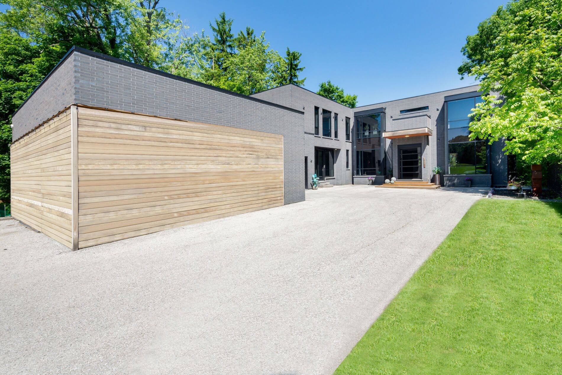 Richmond Hill, ON L4E 3H9,390 Sunset Beach RD