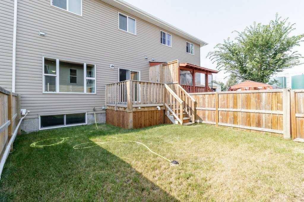 Penhold, AB T0M 1R0,1004 Minto ST