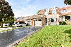Brampton, ON L6Z 1J3,52 Courtleigh SQ