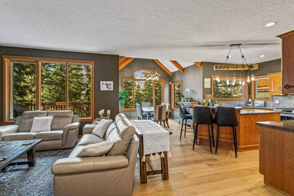 Canmore, AB T1W3G7,215 Miskow Close