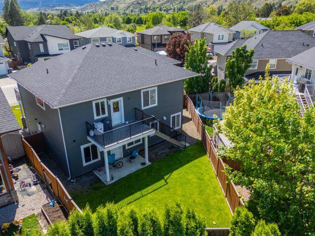 2765 BEACHMOUNT CRES, Kamloops, BC V2B 0E6