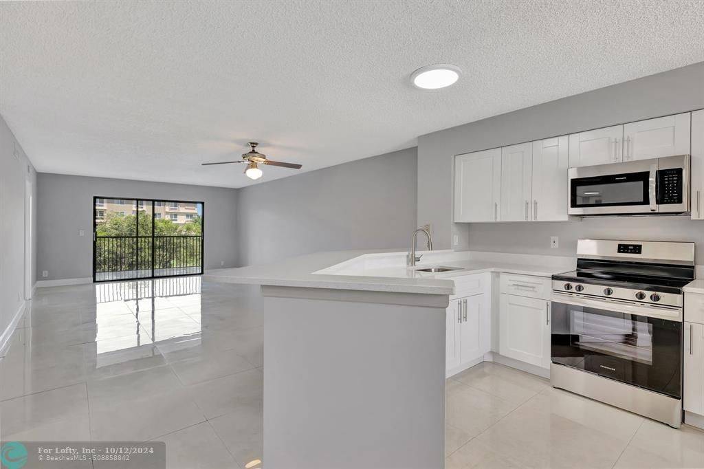 Pompano Beach, FL 33069,2213 Cypress Island Dr  #303