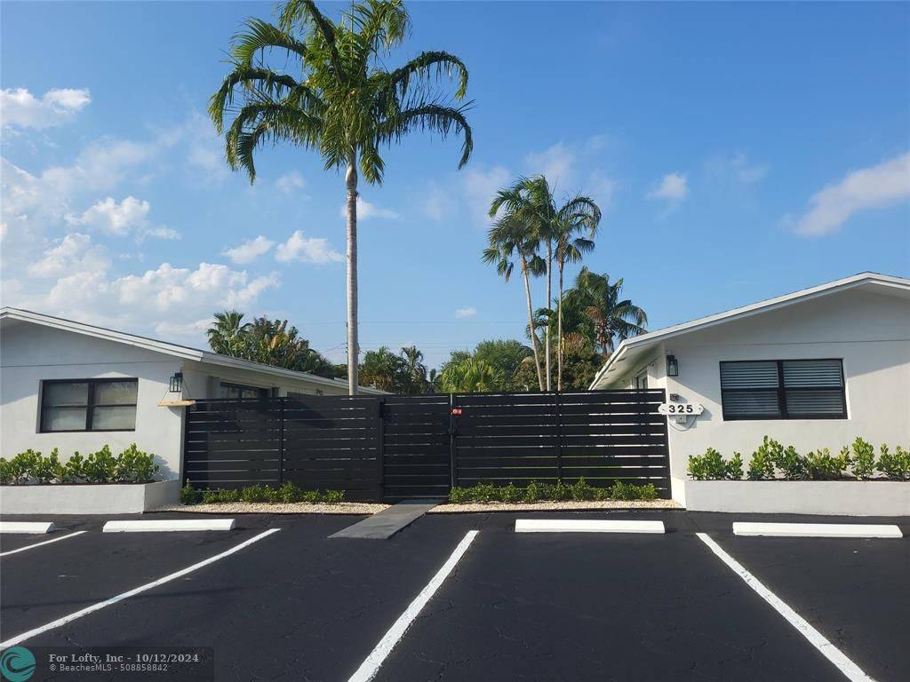 Wilton Manors, FL 33311,325 NW 25th St  #8