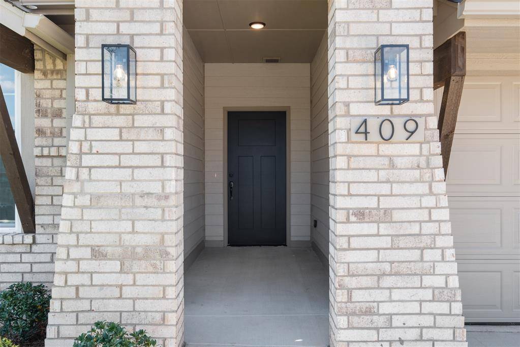 Yukon, OK 73099,409 Nest Drive