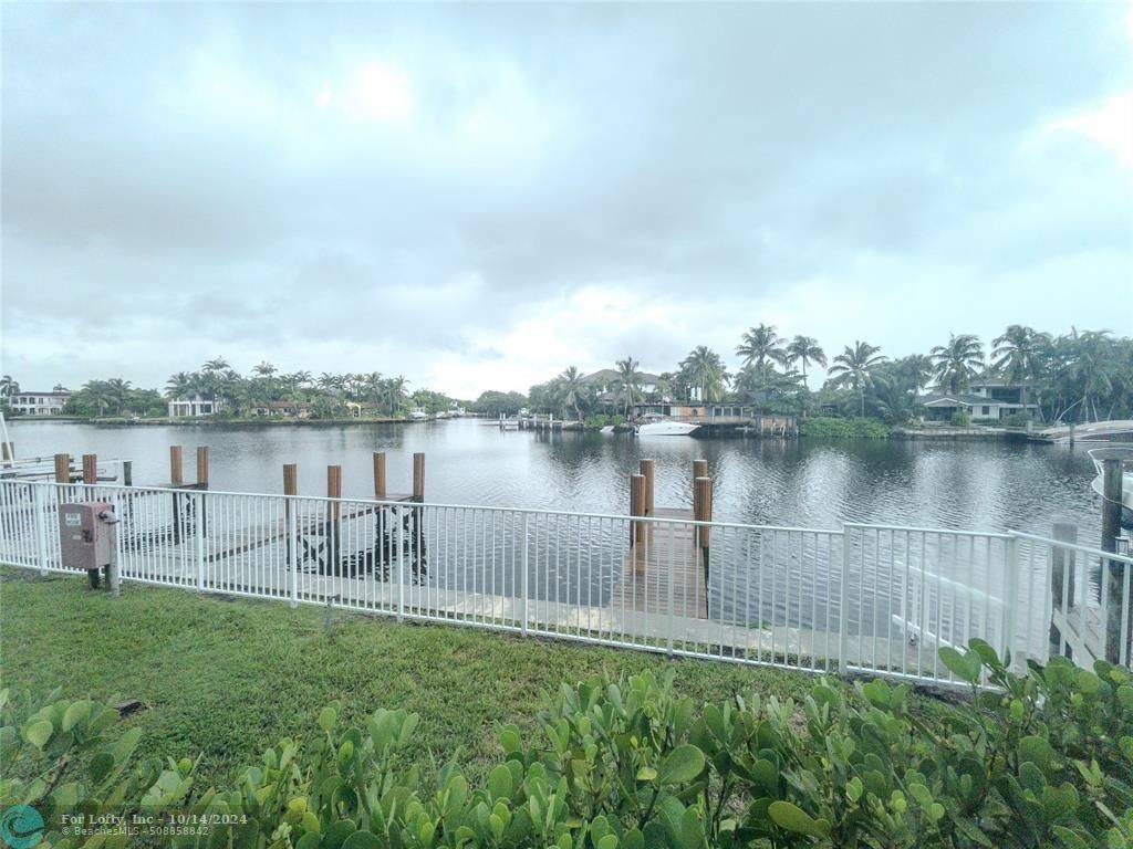 Fort Lauderdale, FL 33305,1821 Middle River Dr  #9