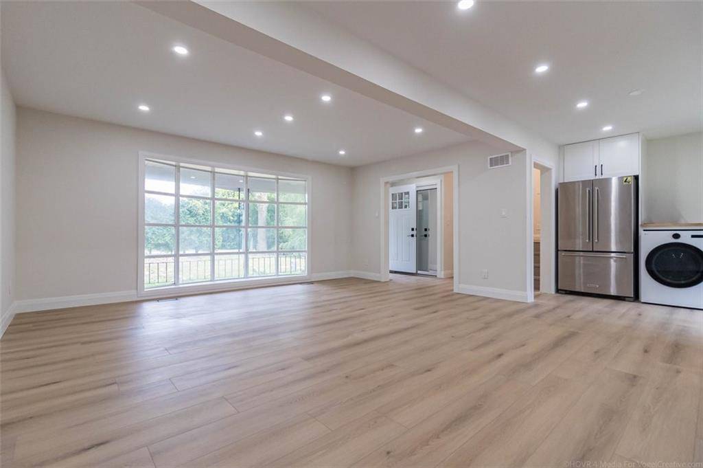 176 MOHAWK Road #1, Ancaster, ON L9G 2W9