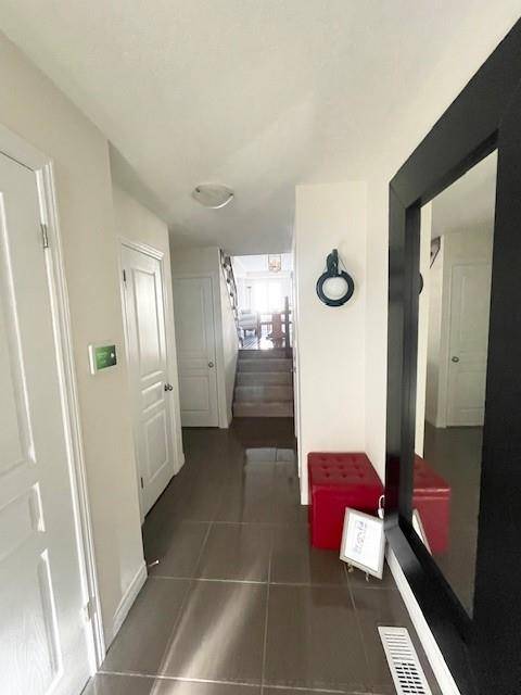 35 CHARLESWOOD Crescent, Hamilton, ON L0R 1P0