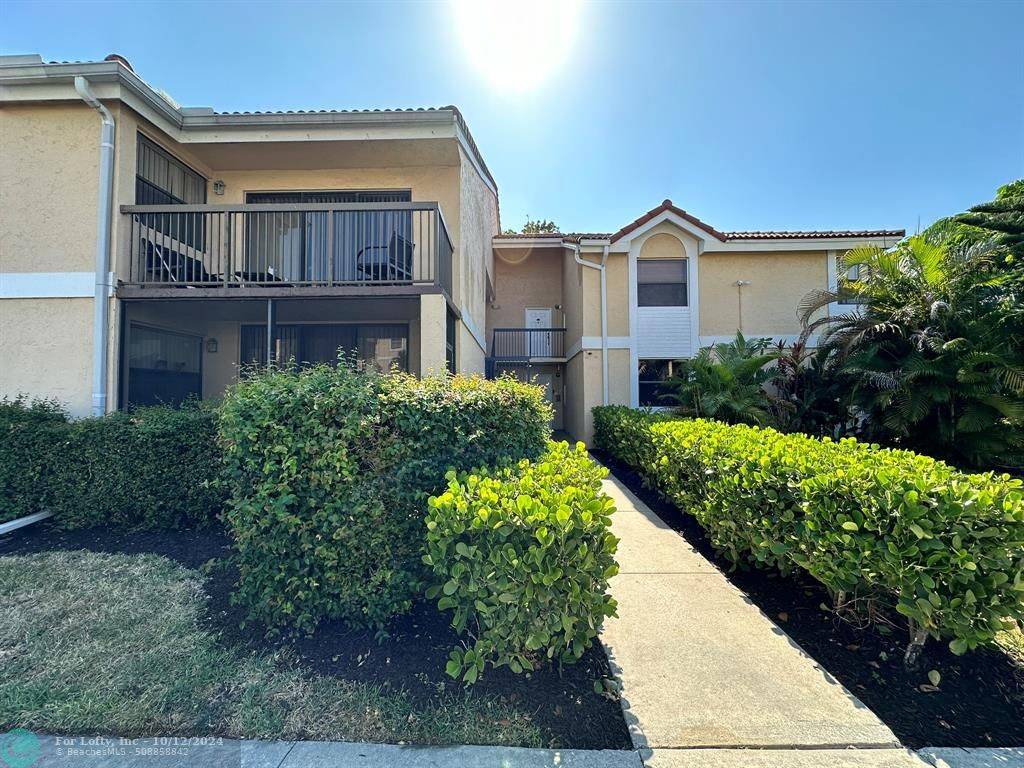 Coral Springs, FL 33067,5781 Riverside Dr  #205