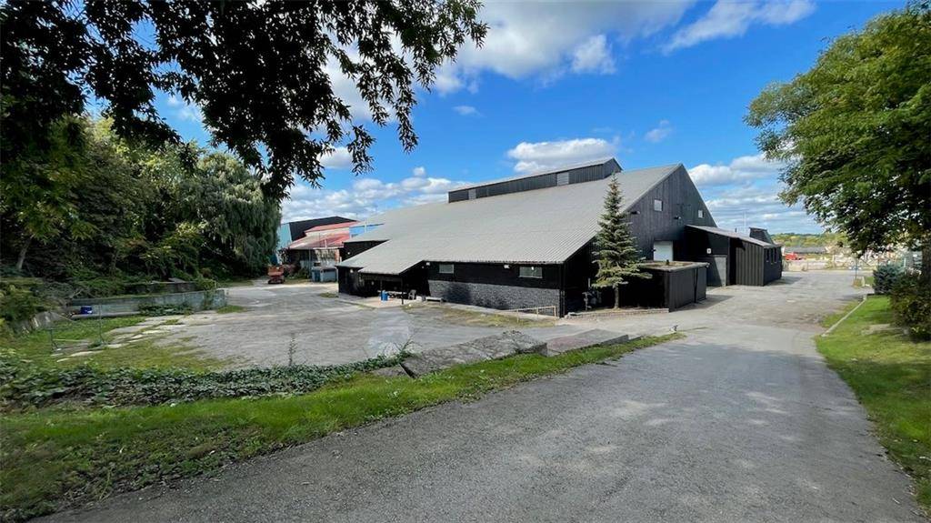 Hamilton, ON L8R 3N6,243 QUEEN Street N #PART C