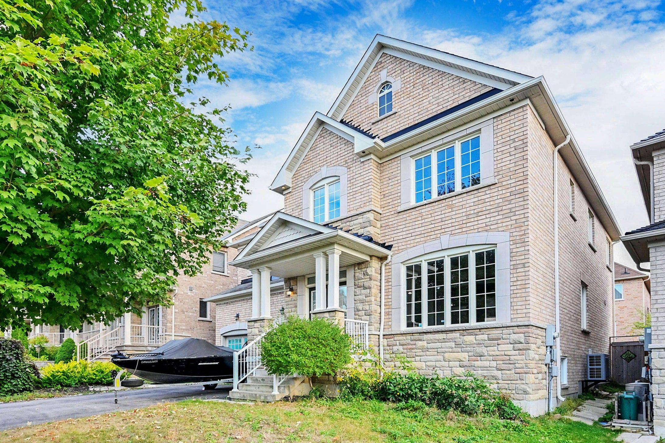 Newmarket, ON L3X 0B8,1008 Sherman Brock CIR